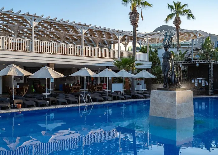 Golden Bodrum 4* טורגוטריס