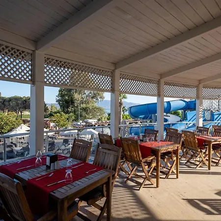 Golden Bodrum 4* טורגוטריס